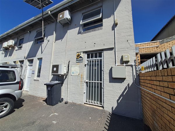 55  m² Commercial space in Maitland