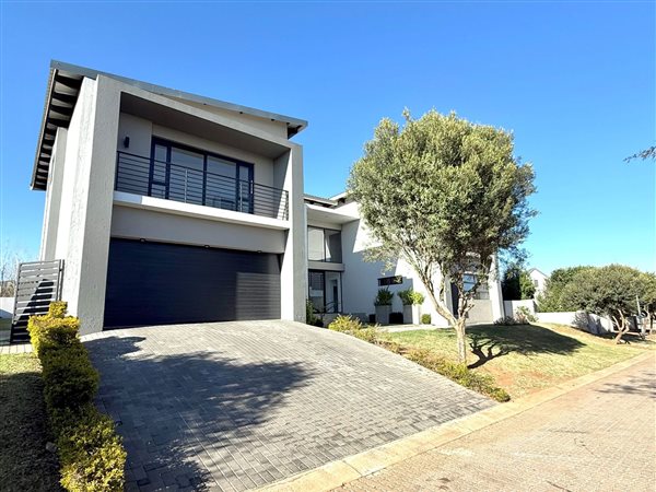 4 Bedroom House 4 Bedroom House