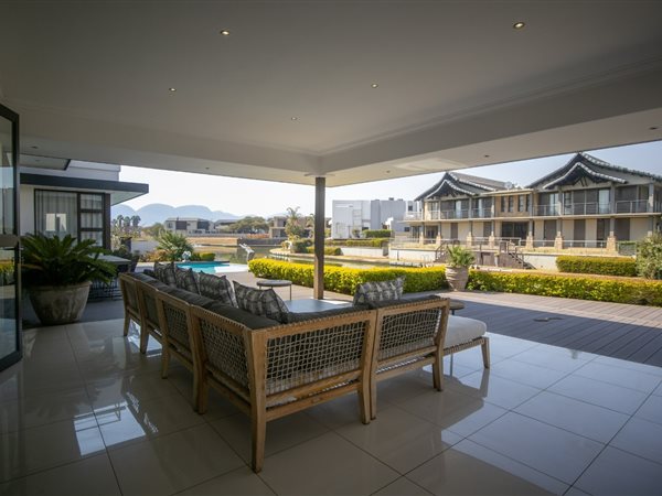 5 Bedroom House 5 Bedroom House