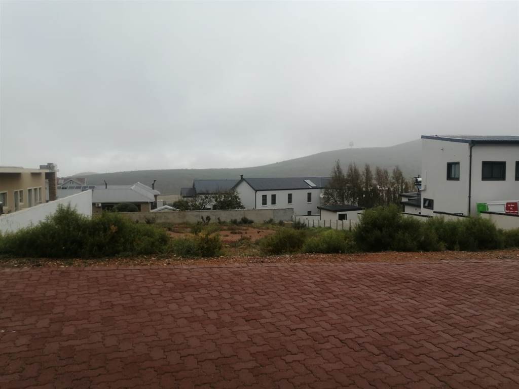 1000 m² Land available in Fairway Heights photo number 1