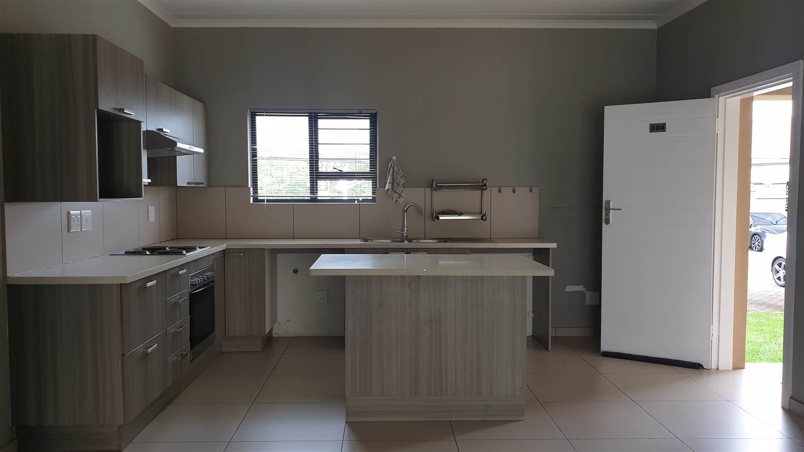 3 Bed Apartment in Boksburg East photo number 6