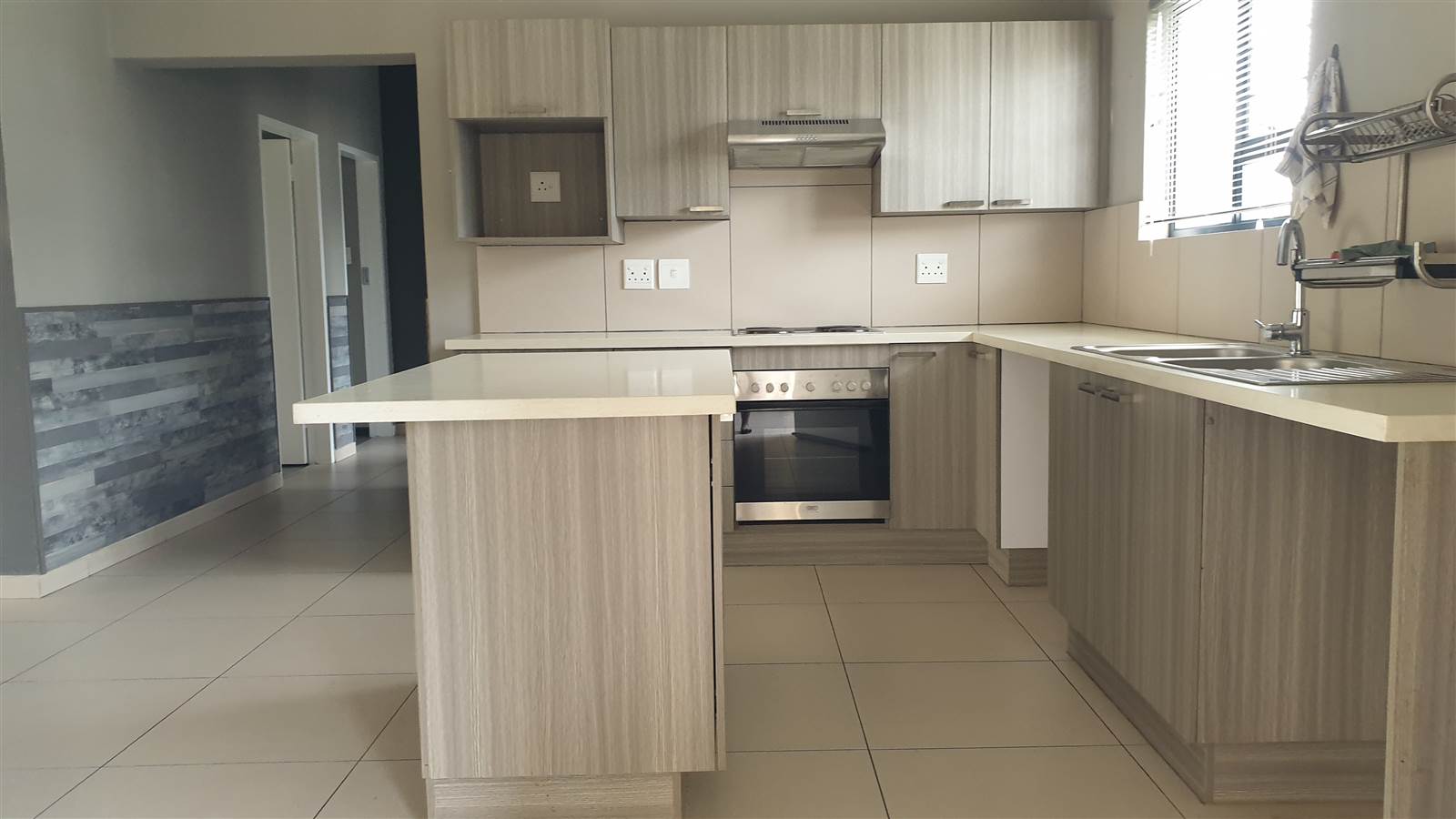 3 Bed Apartment in Boksburg East photo number 4