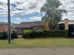 3 Bed House in Bombay Heights