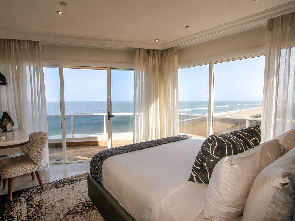 4 Bed Apartment in Umhlanga Rocks photo number 11
