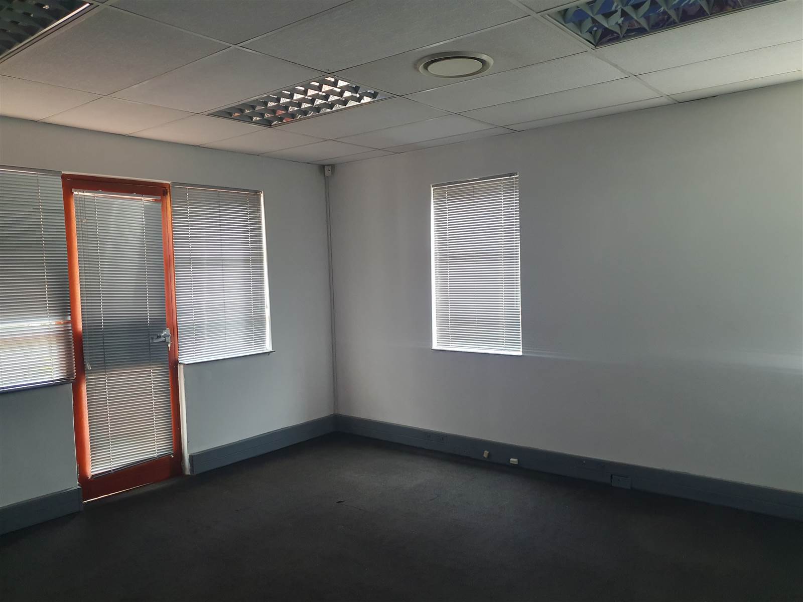 220  m² Commercial space in Erand Gardens photo number 5
