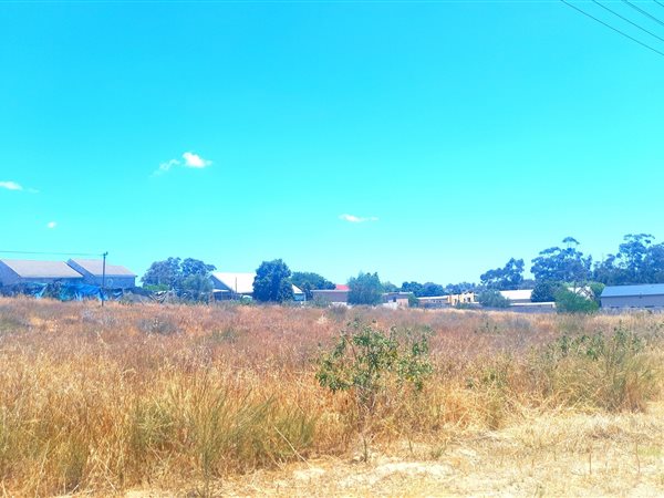 3 754 m² Land