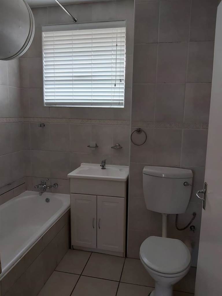 1 Bed Apartment in Southcrest photo number 18