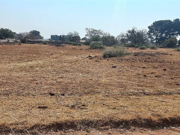 8 072 m² Land