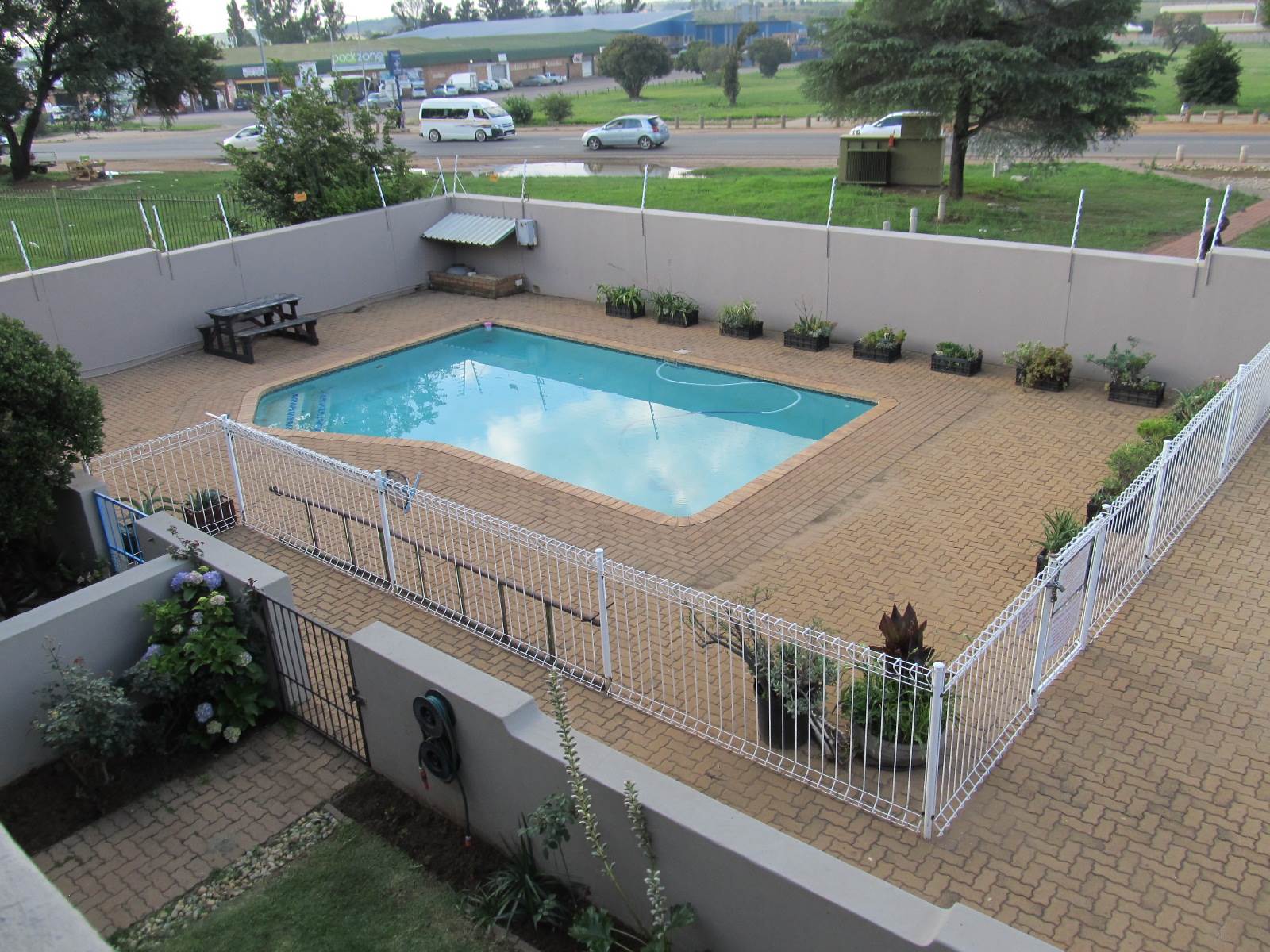 2 Bed Apartment in Bronkhorstspruit photo number 7