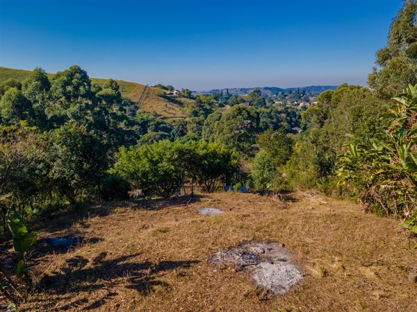 2126 m² Land available in Kloof