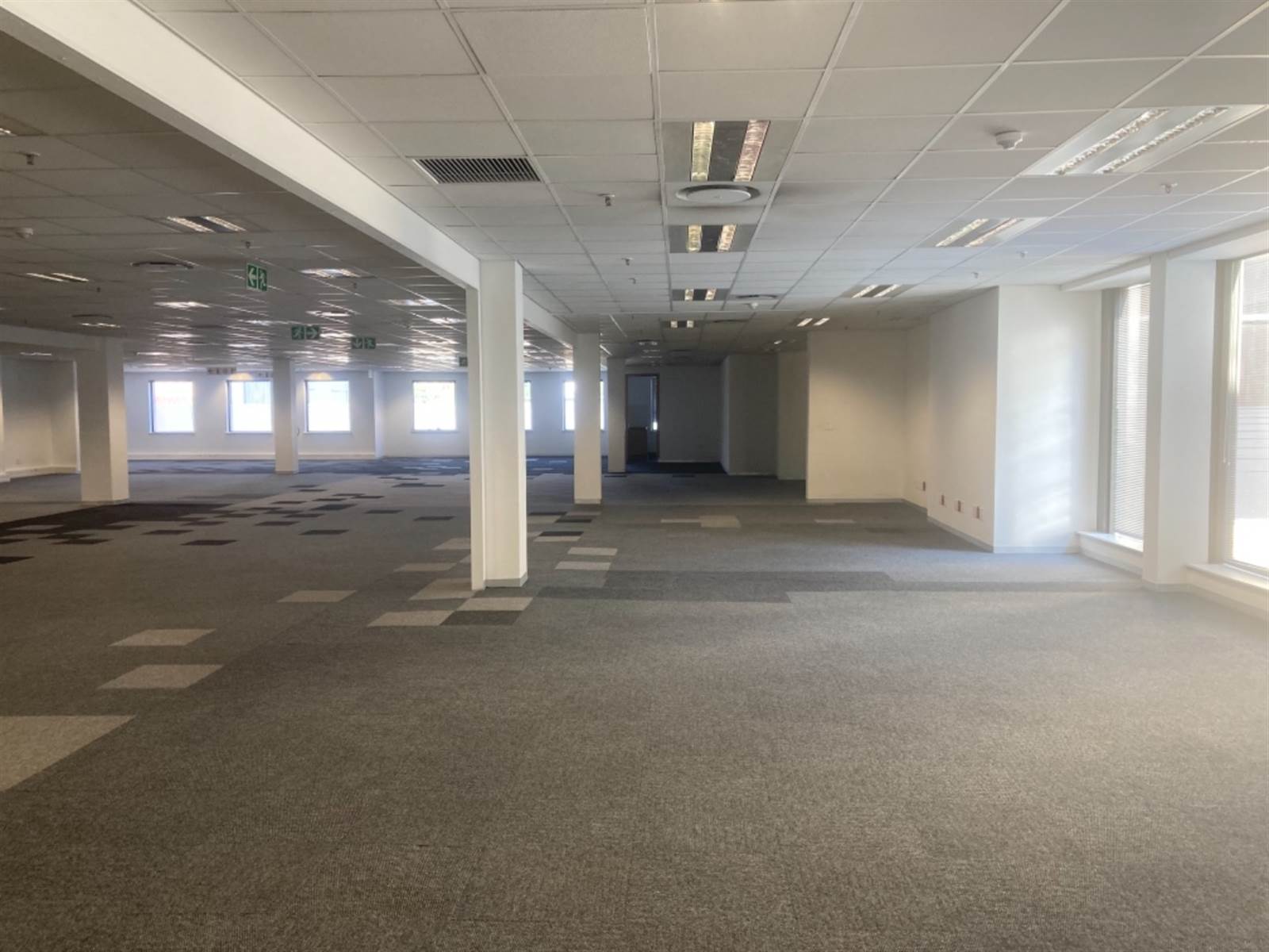 818  m² Commercial space in Rosebank photo number 13
