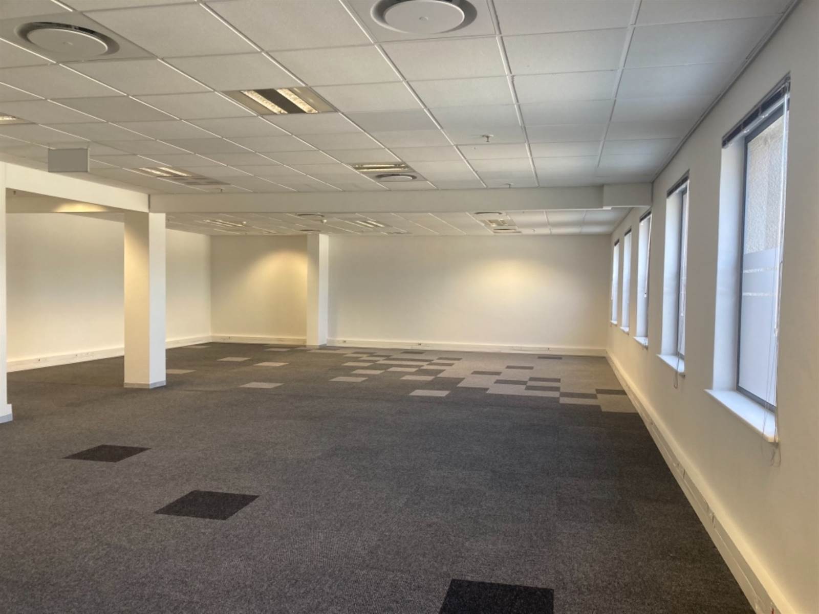 818  m² Commercial space in Rosebank photo number 8