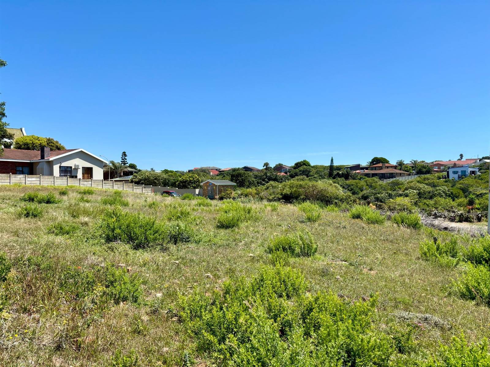 692 m² Land available in Jeffreys Bay photo number 3