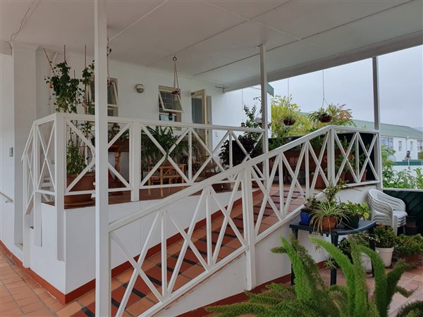 1.5 Bed House in Westcliff