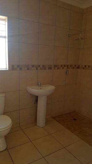 1 Bed Flat in Doringkloof photo number 8