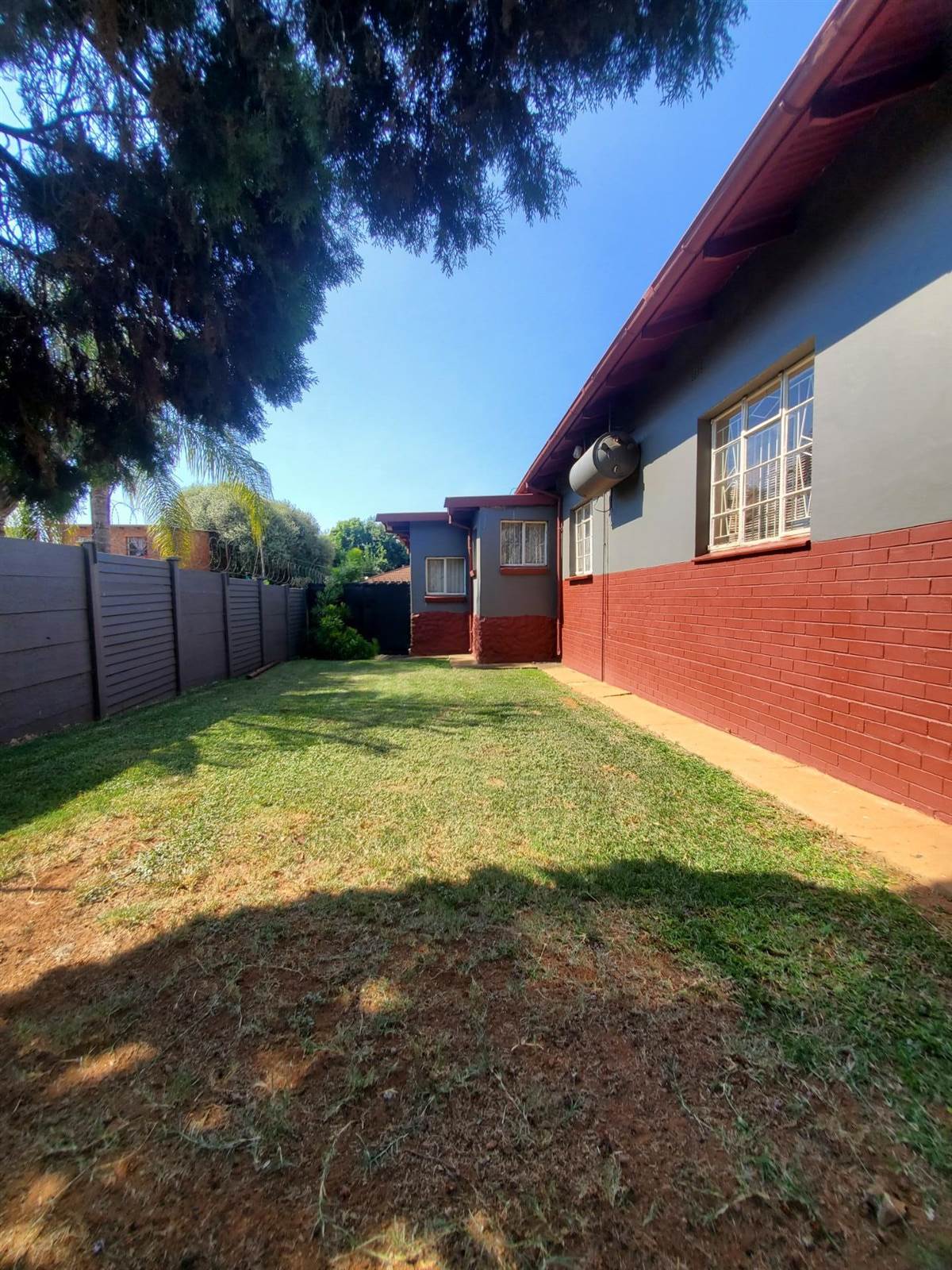5 Bed House in Pretoria Gardens photo number 6