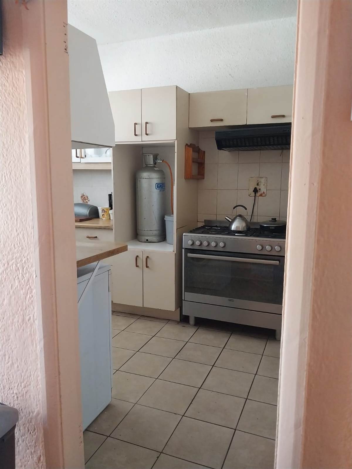2 Bed Apartment in Parow Valley photo number 14
