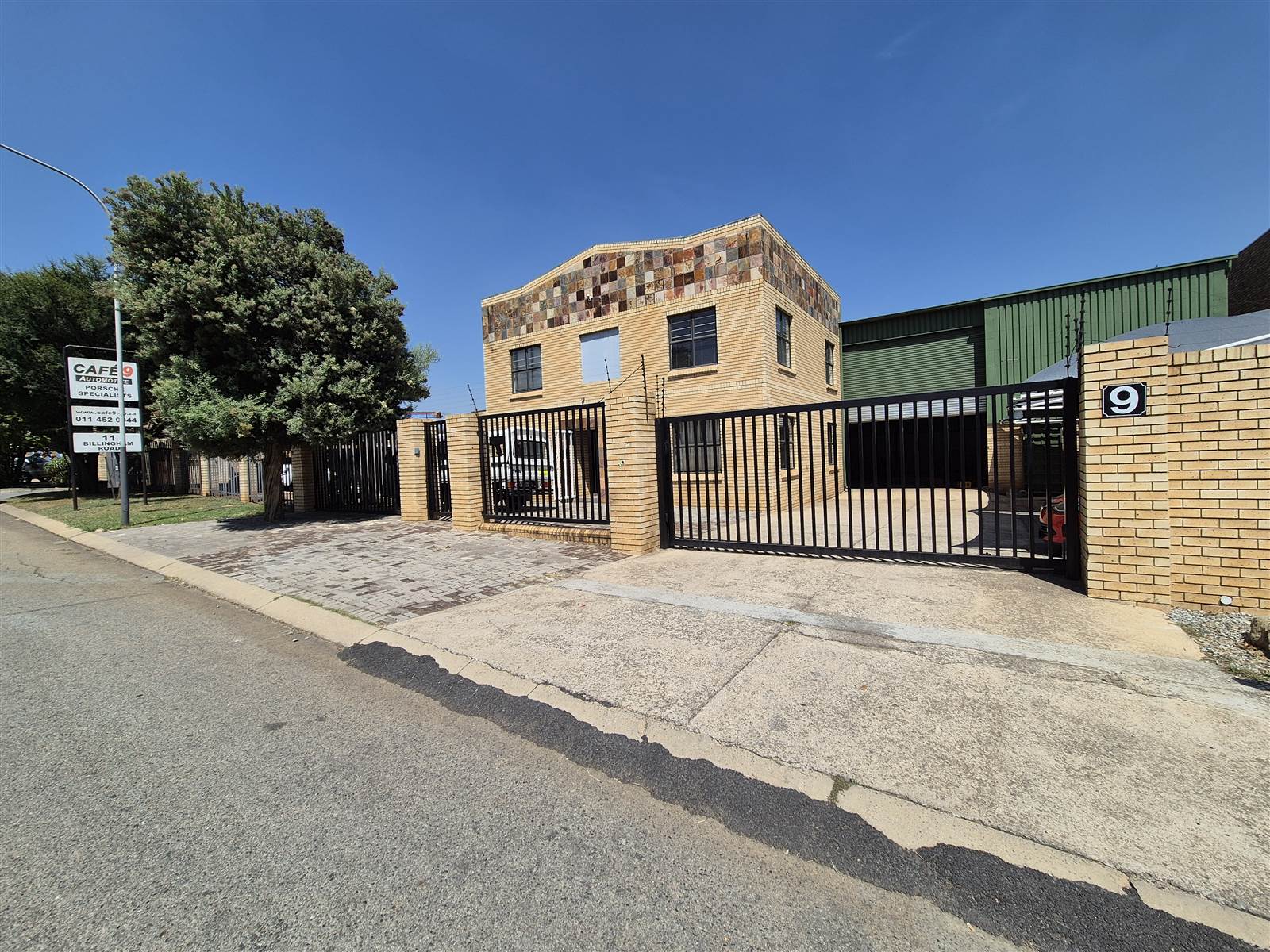 450  m² Industrial space in Edenvale photo number 1