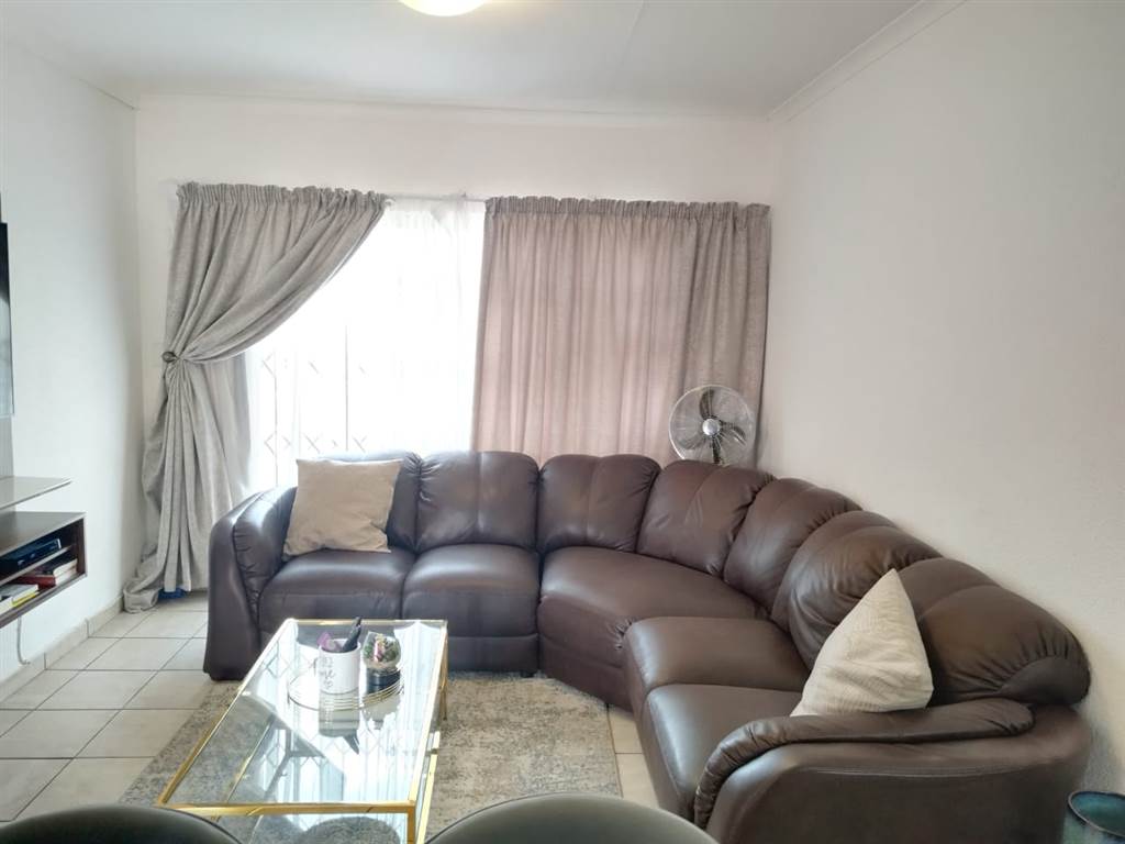 3 Bed Apartment in Terenure photo number 7