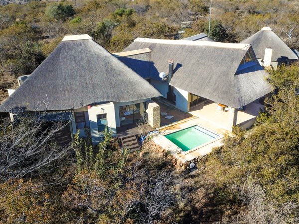 4 Bed House in Mabalingwe Nature Reserve