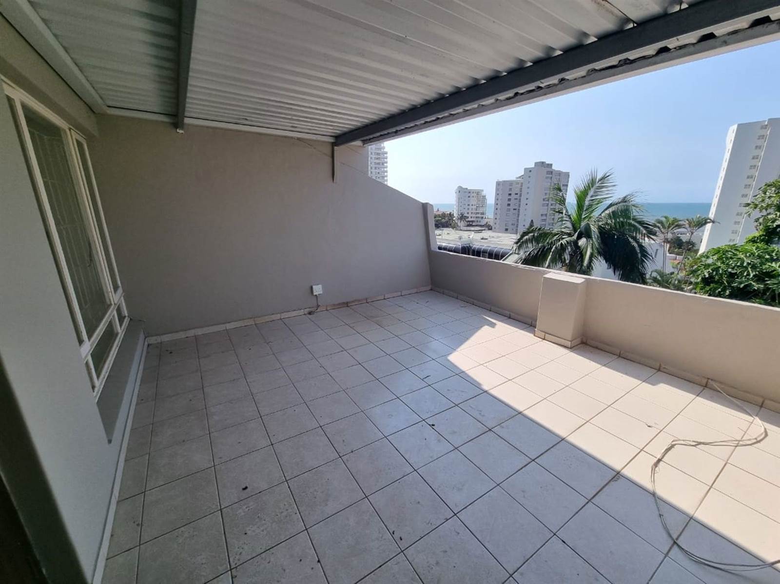 4 Bed Apartment in Umhlanga Rocks photo number 1