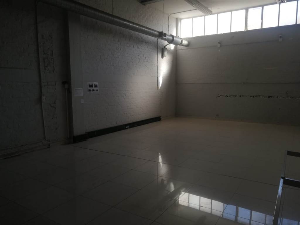 5290  m² Commercial space in Paarden Eiland photo number 12