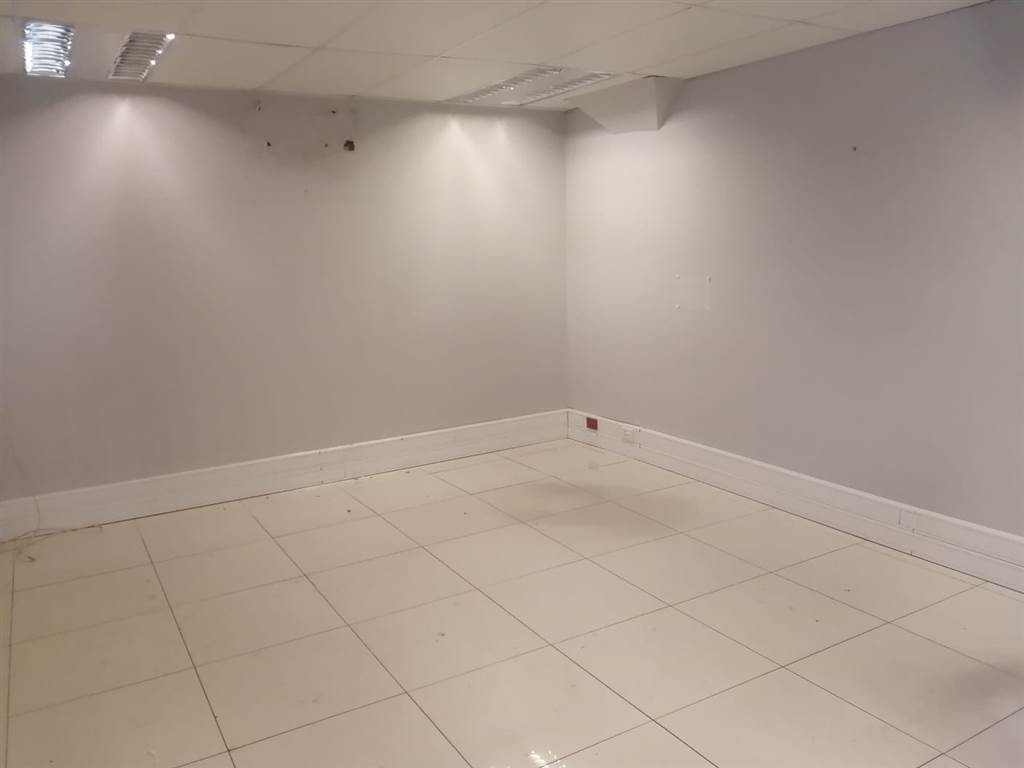 5290  m² Commercial space in Paarden Eiland photo number 27