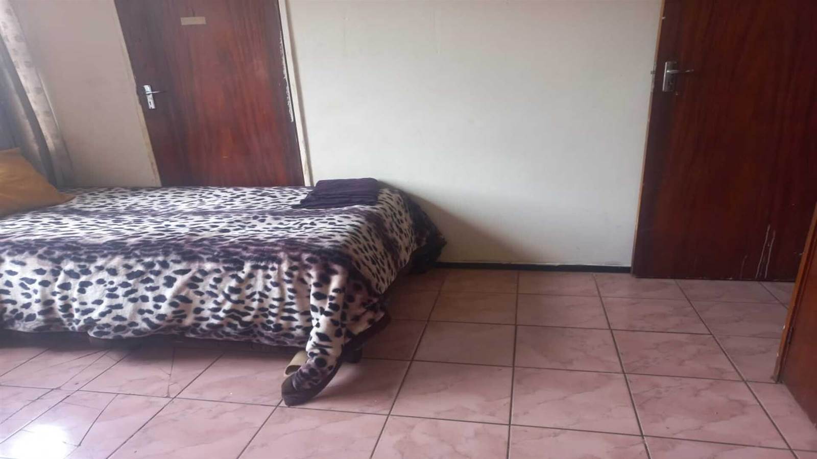 1 Bed Flat in Empangeni Central photo number 10