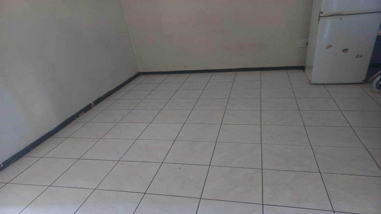1 Bed Flat in Empangeni Central photo number 17