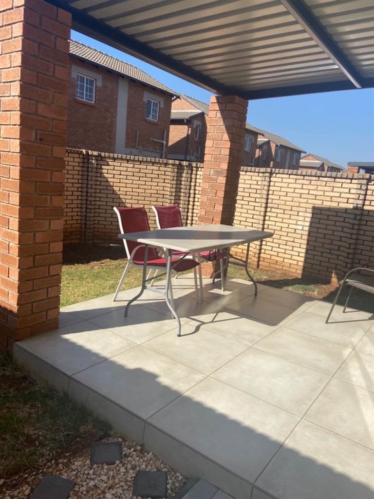 3 Bed Townhouse in Raslouw AH photo number 21