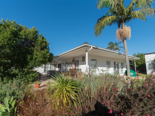 4 Bedroom House 4 Bedroom House