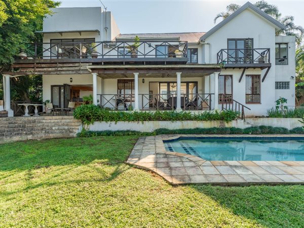 4 Bedroom House 4 Bedroom House