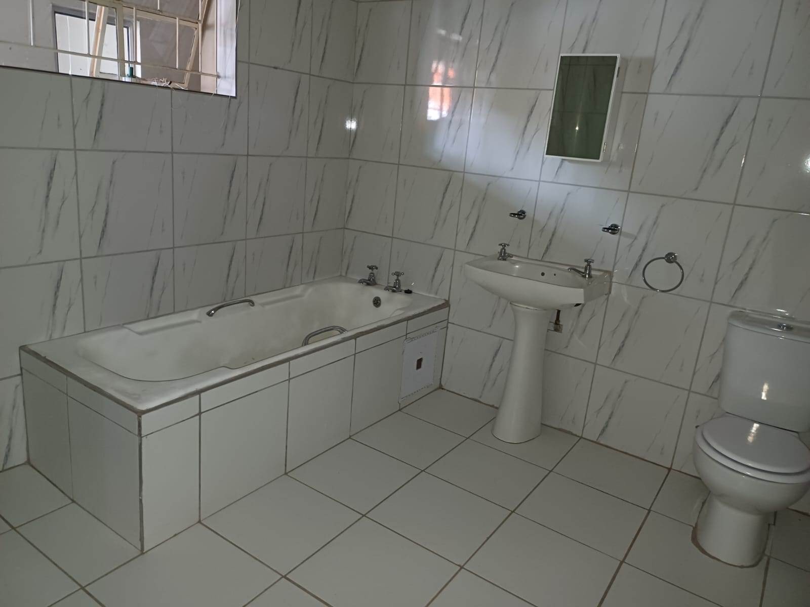 4 Bed House in Polokwane Central photo number 25