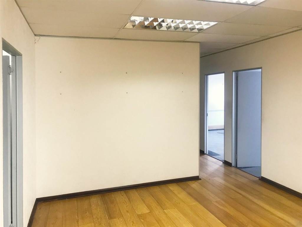 125  m² Office Space in Bedfordview photo number 5