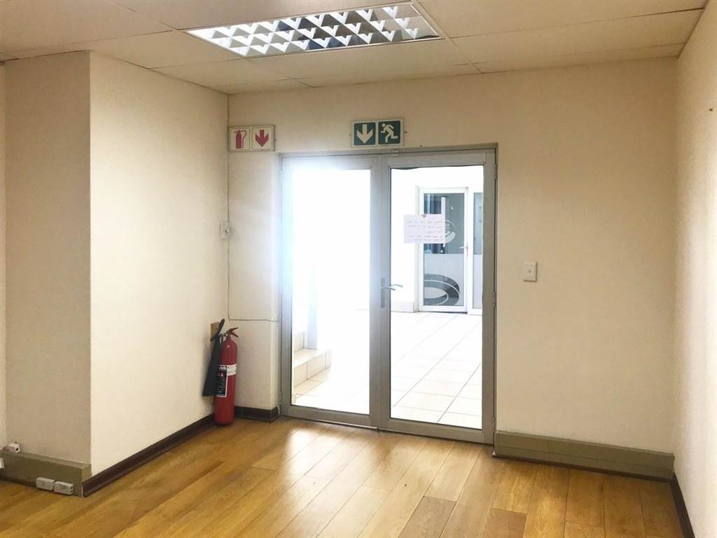 125  m² Office Space in Bedfordview photo number 6