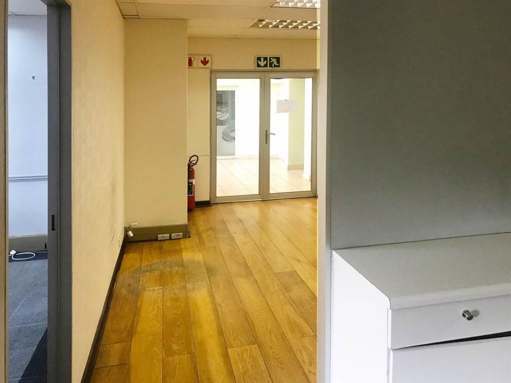 125  m² Office Space in Bedfordview photo number 12