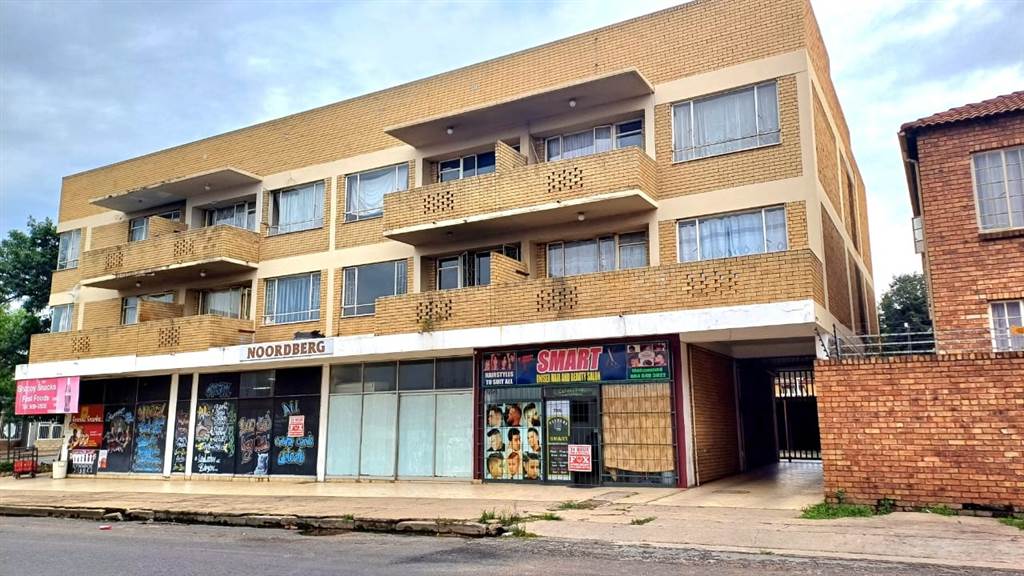 1800  m² Commercial space in Alberton photo number 4