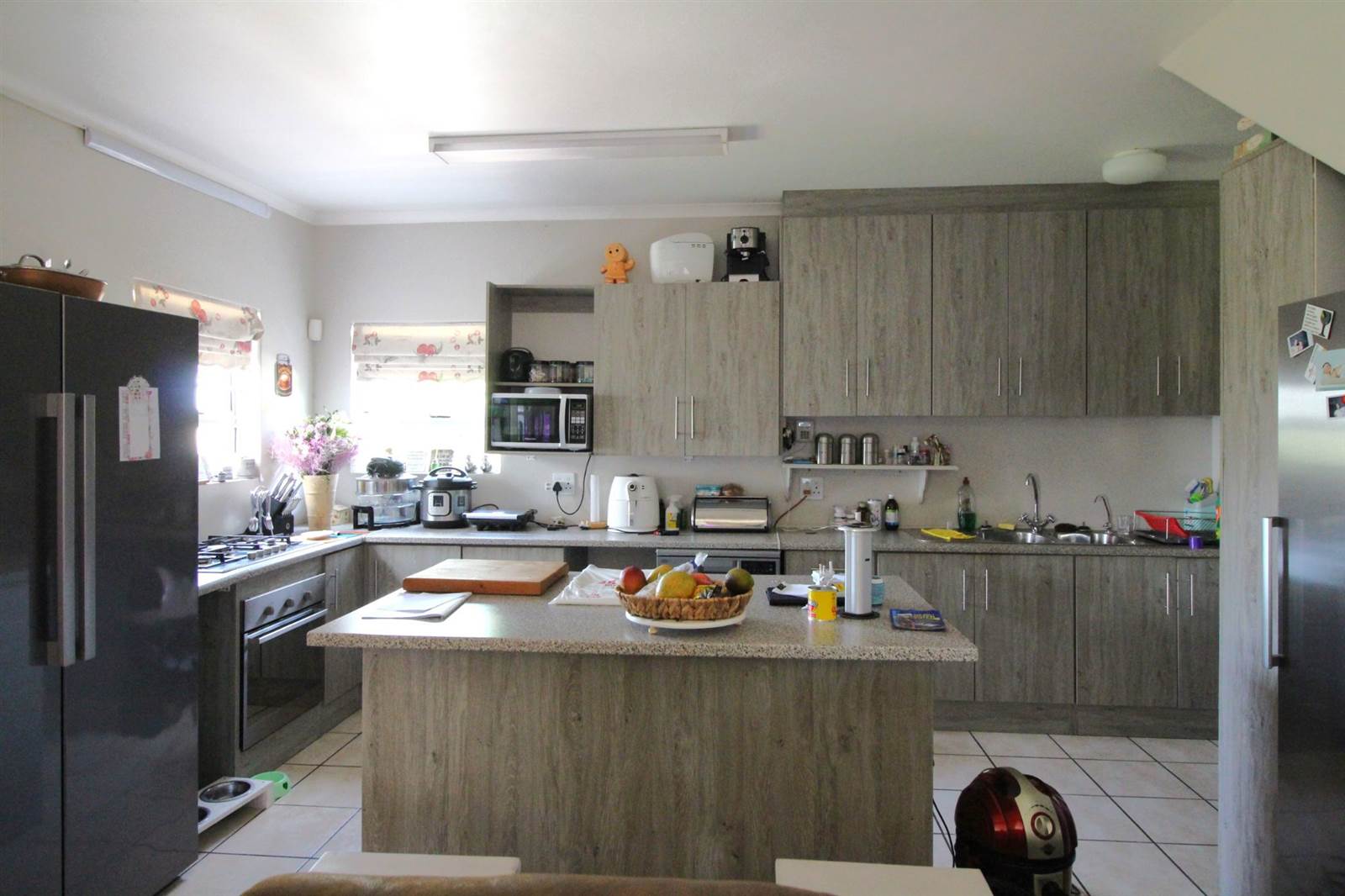 4 Bed House in Port Owen photo number 3