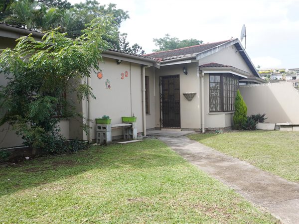 3 Bed Townhouse in Queensburgh Central