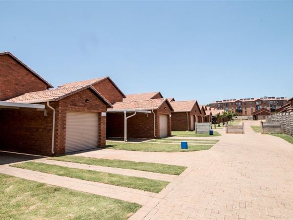 3 Bedroom Apartment 3 Bedroom Apartment