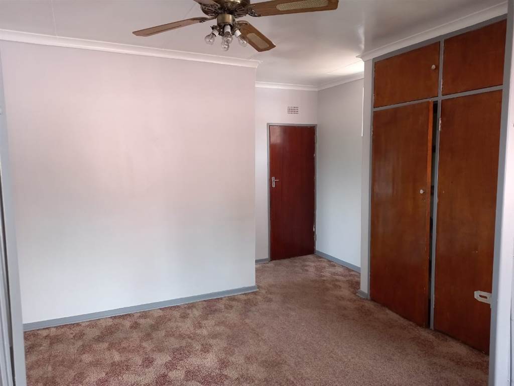 3 Bed Townhouse in Rustenburg Central photo number 22