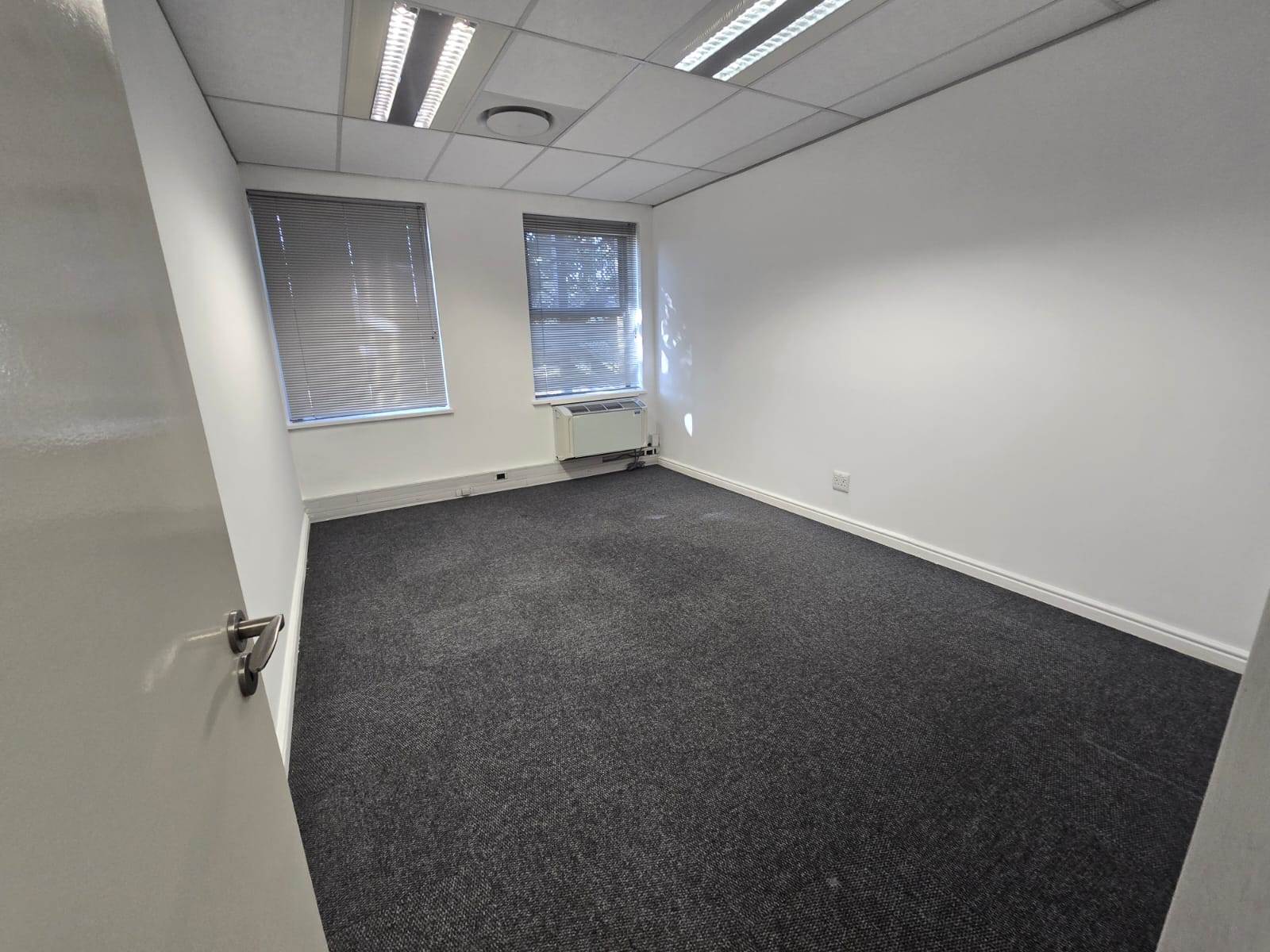 354  m² Commercial space in Mowbray photo number 17