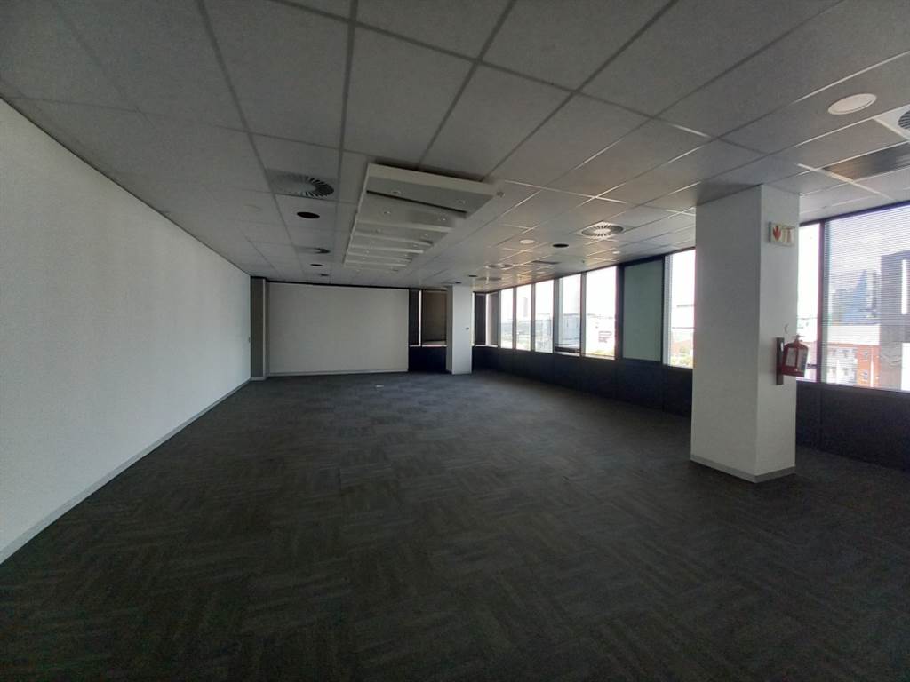 1089  m² Office Space in Menlyn photo number 12