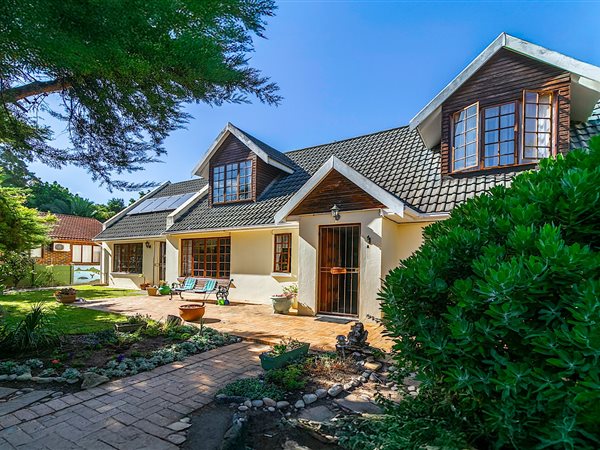 5 Bedroom House 5 Bedroom House