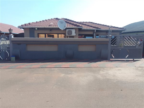 3 Bedroom House 3 Bedroom House