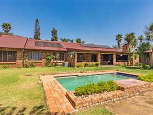 5 Bed House in Strubens Valley