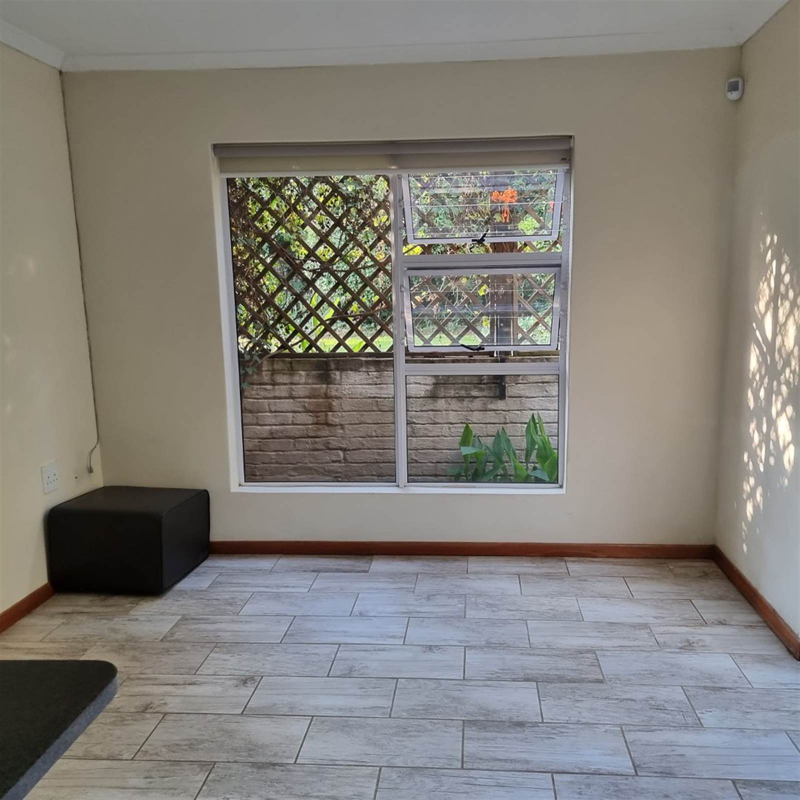 1 Bed Apartment in Parktown North photo number 15