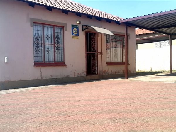 2 Bedroom House