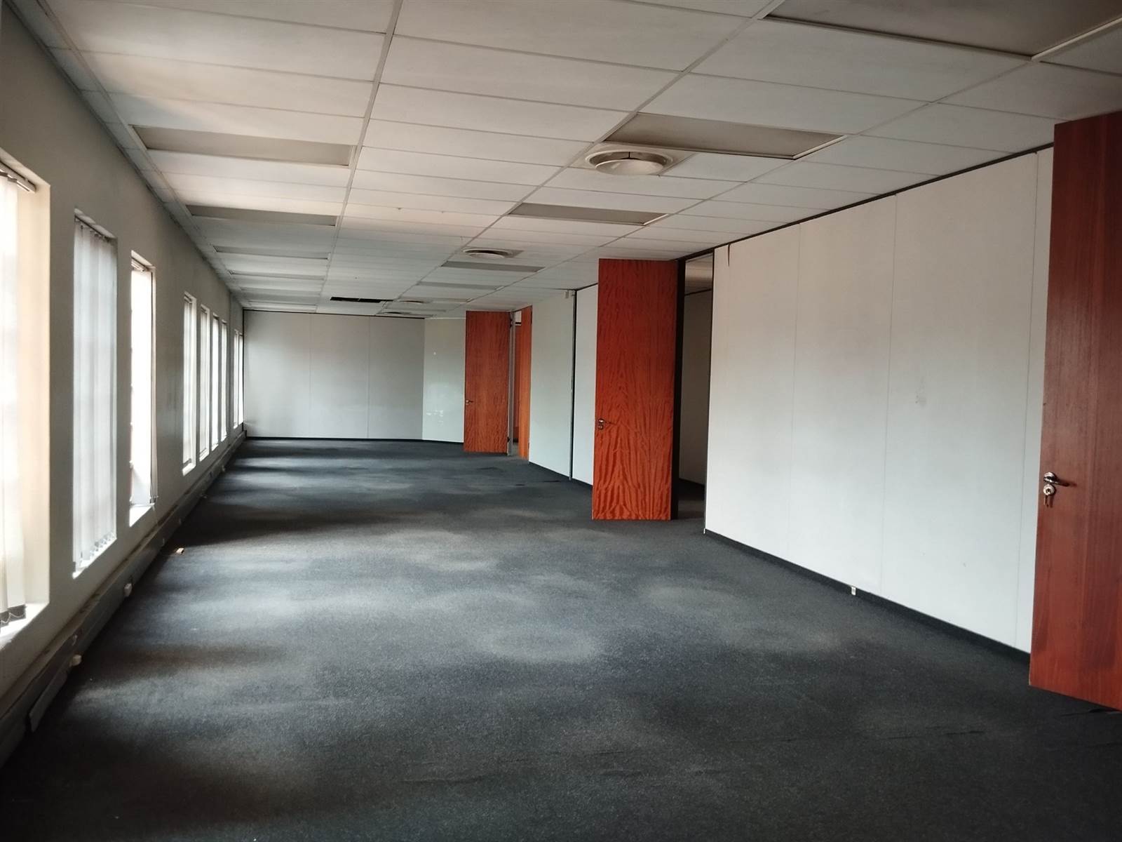 488  m² Office Space in Westville photo number 4