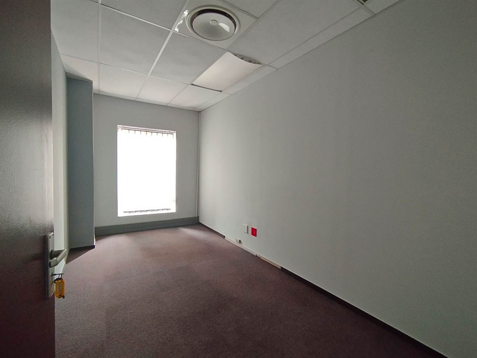 488  m² Office Space in Westville photo number 8